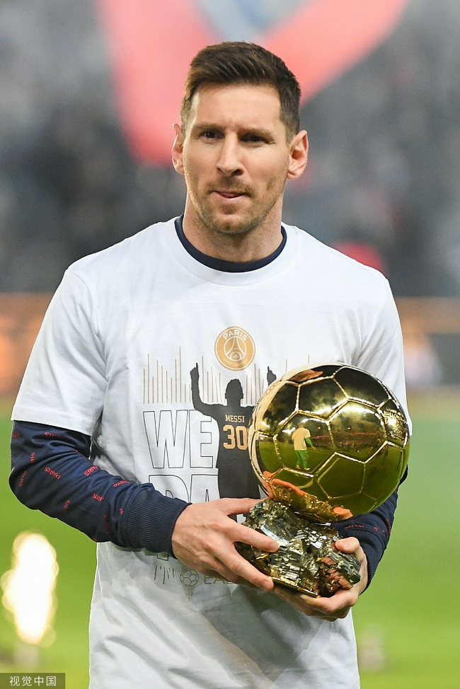 欧联替补出场，范佩西儿子沙奎尔在父亲手下完成费耶诺德首秀