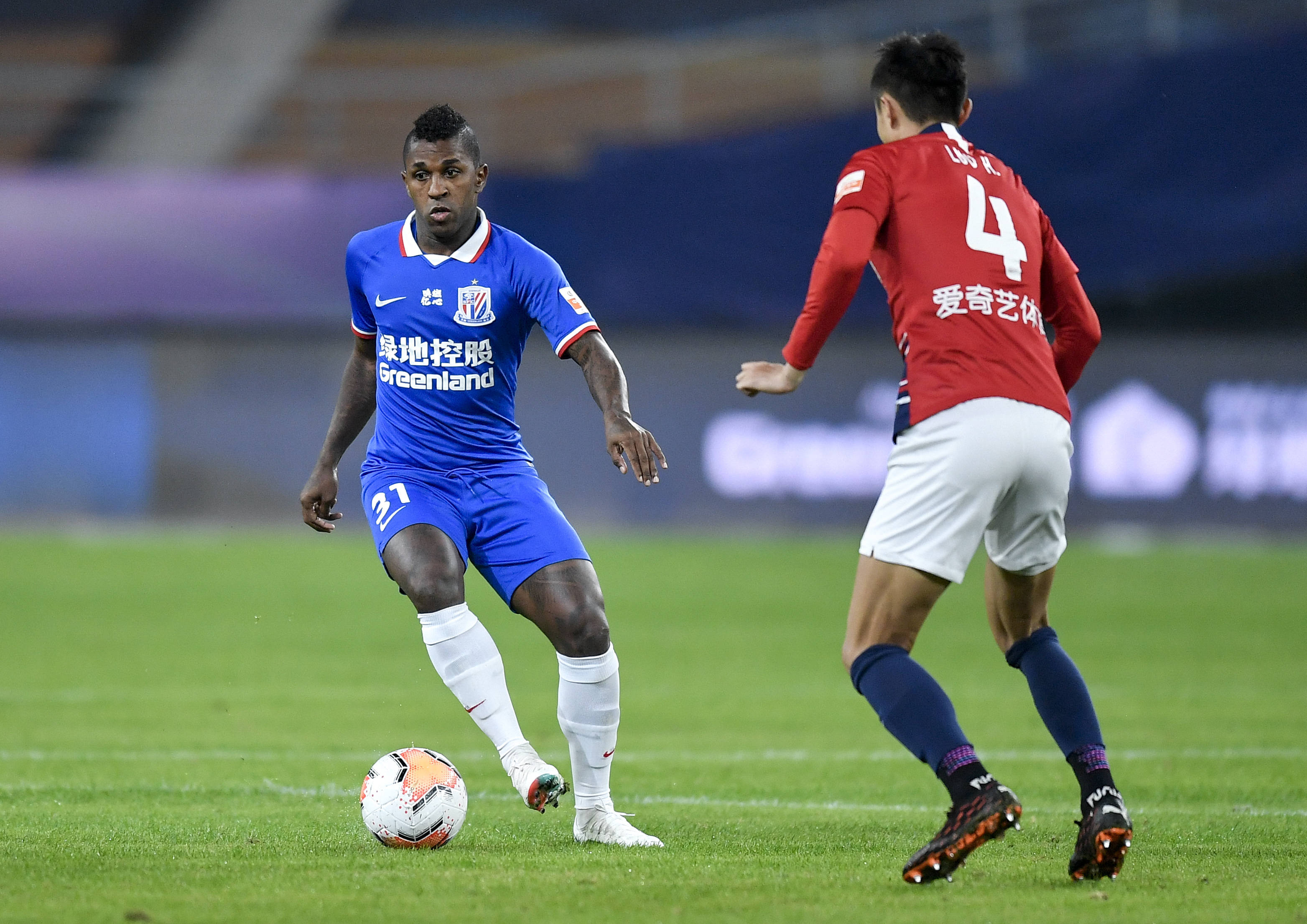 紧急！皇马0-2惨败引发高层震怒，阿隆索命悬一线，曼城大战或成生死战